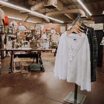 The Niche - Women's clothing and home decor - Women's Clothing Near Me - Sparks, Nevada The Niche - Women's clothing and home decor - Women's Clothing Near Me - Sparks, Nevada