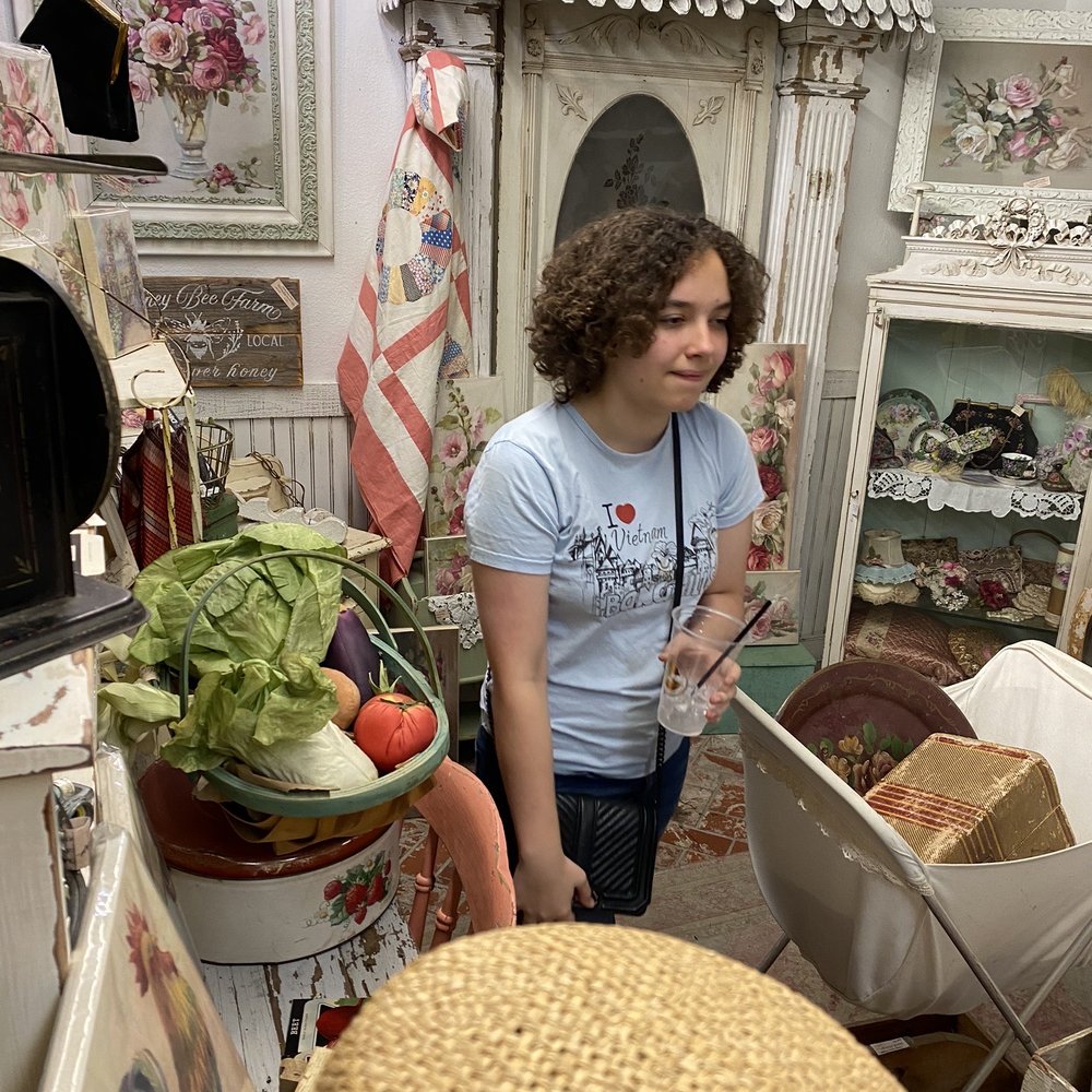 Fourth Street Antiques - Garden themed booth - Antiques Near Me - Temecula, California Fourth Street Antiques - Garden themed booth - Antiques Near Me - Temecula, California