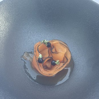 Gordon Ramsay au Trianon - Honey melon to add the thinly cut stone beef - French Near Me - Versailles, 78