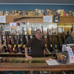 Four Season's Outfitters - The owner!