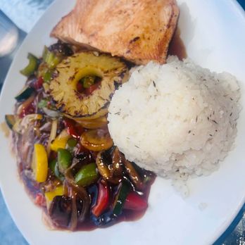 Cafe 95 - Teriyaki Stir Fry w/ Salmon - New American Near Me - Ponderay, Idaho Cafe 95 - Teriyaki Stir Fry w/ Salmon - New American Near Me - Ponderay, Idaho