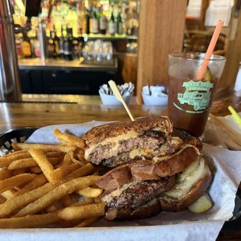Rusty Truck Brewing - Patty melt and fries - Breweries Near Me - Lincoln City, Oregon Rusty Truck Brewing - Patty melt and fries - Breweries Near Me - Lincoln City, Oregon