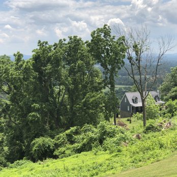 Dirt Farm Brewing - Breweries Near Me - Bluemont, Virginia