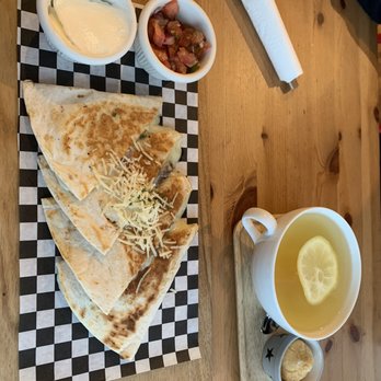 Cafe Maji - Bulgogi quesadilla and lemon ginger tea - Coffee & Tea Near Me - Artesia, California