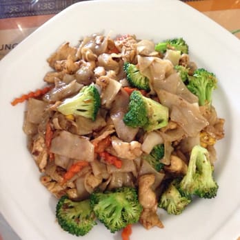 Thai Basil Restaurant - Pad Sa Eew with chicken. - Thai Near Me - Visalia, California Thai Basil Restaurant - Pad Sa Eew with chicken. - Thai Near Me - Visalia, California