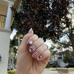 Christine's Nail Salon - Manicure