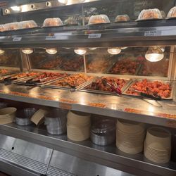 LaBonne's Market - Hot section