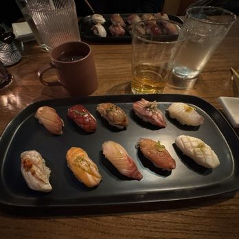 Elephant Sushi - Omakase Nigiri - Beautiful presentation, but not very tasty. - Sushi Bars Near Me - San Francisco, California Elephant Sushi - Omakase Nigiri - Beautiful presentation, but not very tasty. - Sushi Bars Near Me - San Francisco, California