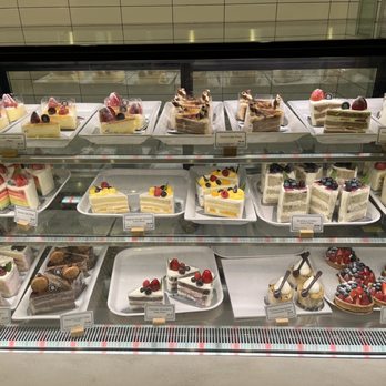 Paris Baguette - Cake Slices - Patisserie/Cake Shop Near Me - Plainview, New York Paris Baguette - Cake Slices - Patisserie/Cake Shop Near Me - Plainview, New York