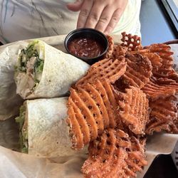 NOBILITY Hill Tavern - Poorly made chicken wrap.