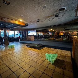 Crescent Lake Inn - Stage area