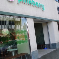 Pinkberry - Pinkberry, I laugh at your "photography prohibited" sign!!!!