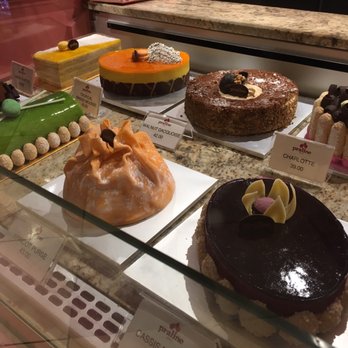 Praline Bakery - Wow so many good looking cakes, which one should I pick?! - Bakeries Near Me - Bethesda, Maryland