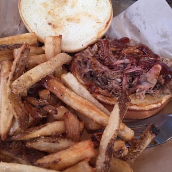 The Pig & Pint - Barbeque Near Me - Jackson, Mississippi