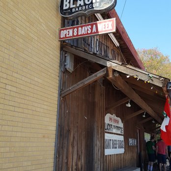 Black's Barbecue Lockhart - Blacks BBQ with family. - Barbeque Near Me - Lockhart, Texas Black's Barbecue Lockhart - Blacks BBQ with family. - Barbeque Near Me - Lockhart, Texas