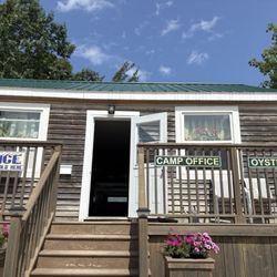 Hideaway Campground and Oyster Market - Office and oyster bar