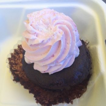 Pushkin's Bakery - Chocolate raspberry cupcake - Bakeries Near Me - Sacramento, California Pushkin's Bakery - Chocolate raspberry cupcake - Bakeries Near Me - Sacramento, California