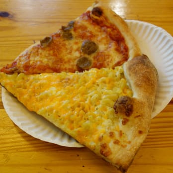 Ian’s Pizza Madison | State Street - Mac n' Cheese / Pork Sausage with Marinara with Mozzarella - Pizza Near Me - Madison, Wisconsin
