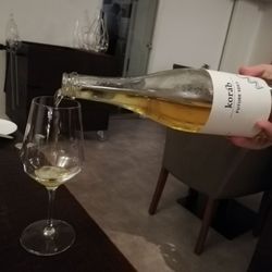 Kohout na víně - チェコ産のスパークリングワイン