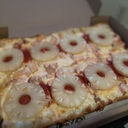Via 313 - Custom pineapple and chicken
