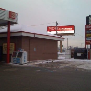 Speedway - a gas station in the winter - Gas Stations Near Me - South Bend, Indiana Speedway - a gas station in the winter - Gas Stations Near Me - South Bend, Indiana