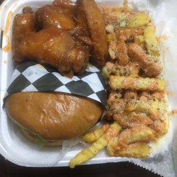 Snoop’s Smash Burgers - Combo meal with Parm fries - Burgers Near Me Snoop’s Smash Burgers - Combo meal with Parm fries - Burgers Near Me