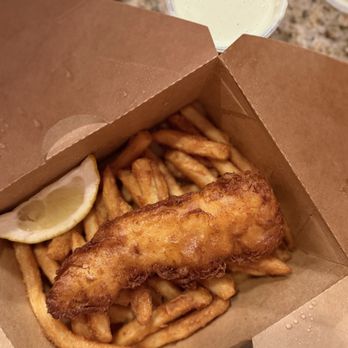 FISH DISTRICT - Kids BATTERED FISH - Seafood Near Me - San Diego, California