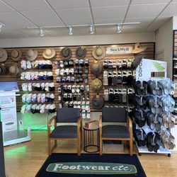 Footwear etc. - Footwear etc. Mission Hills Toeby Foot Scanner