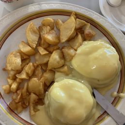 Eggs Benny
