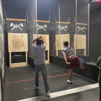 Batl Axe Throwing - Axe Throwing Near Me - Houston, Texas