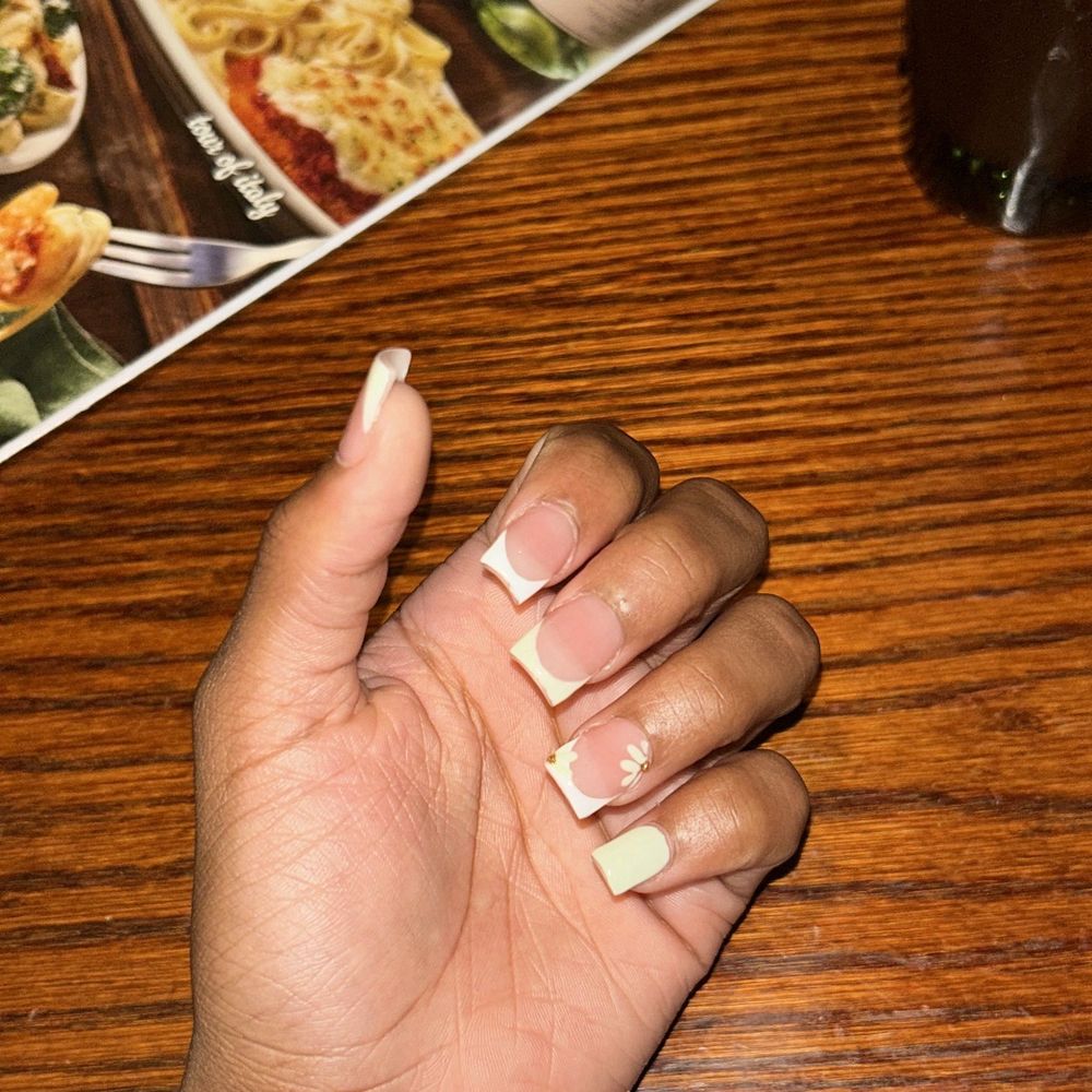 Luxury Nails - The atmosphere is so relaxing and girl lala! From the receptionist to the nail techs everyone is so friendly ! I will only come here - Nail Salons Near Me - Nottingham, Maryland