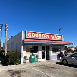 Country Wash - View from parking lot.