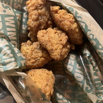 Wingstop - Chicken Wings Near Me - Middletown, Connecticut