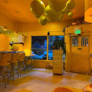 Shuggie’s - First seating room - Wine Bars Near Me - San Francisco, California Shuggie’s - First seating room - Wine Bars Near Me - San Francisco, California