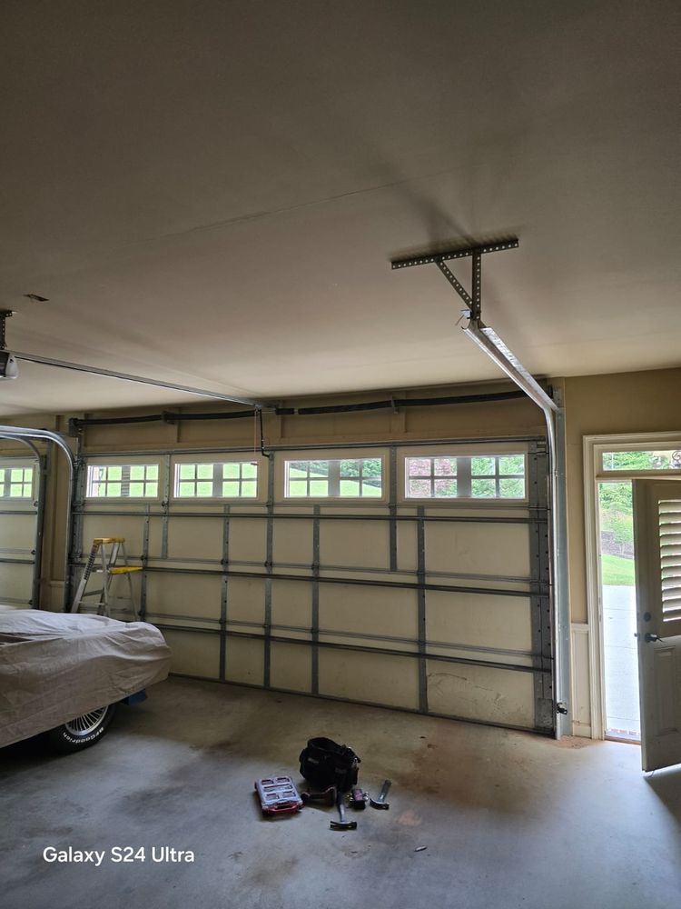 M & M Garage Door Repair - Garage Door Contractor in Atlanta, GA