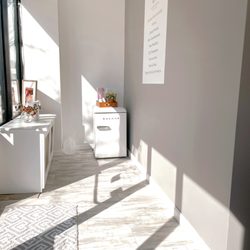 Rejuvenate Face and Body - Spa entryway