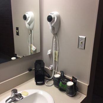 Lodge at Henry Horton - Bathroom amenities. - Hotels Near Me - Chapel Hill, Tennessee Lodge at Henry Horton - Bathroom amenities. - Hotels Near Me - Chapel Hill, Tennessee