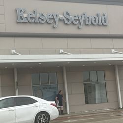 Kelsey-Seybold Clinic - Meyerland Plaza Clinic - Entrance