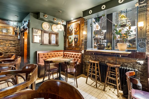 Hurley's Irish Pub by null