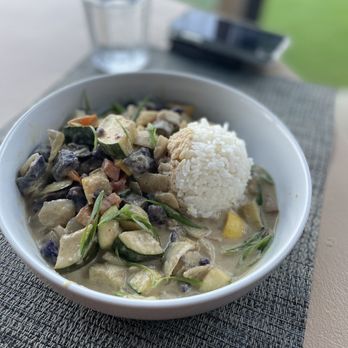 Oasis on the Beach - Farmers curry - Hawaiian Near Me - Kapaa, Hawaii Oasis on the Beach - Farmers curry - Hawaiian Near Me - Kapaa, Hawaii