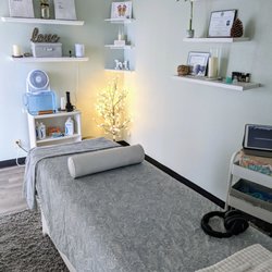 Mother Earth Holistic Arts Studio - Mother Earth calming and safe space