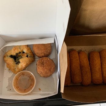Happy Vegan Bakers - Spinach & Cheese, Papa rellena, & Croquetas! - Vegan Near Me - Hialeah, Florida Happy Vegan Bakers - Spinach & Cheese, Papa rellena, & Croquetas! - Vegan Near Me - Hialeah, Florida