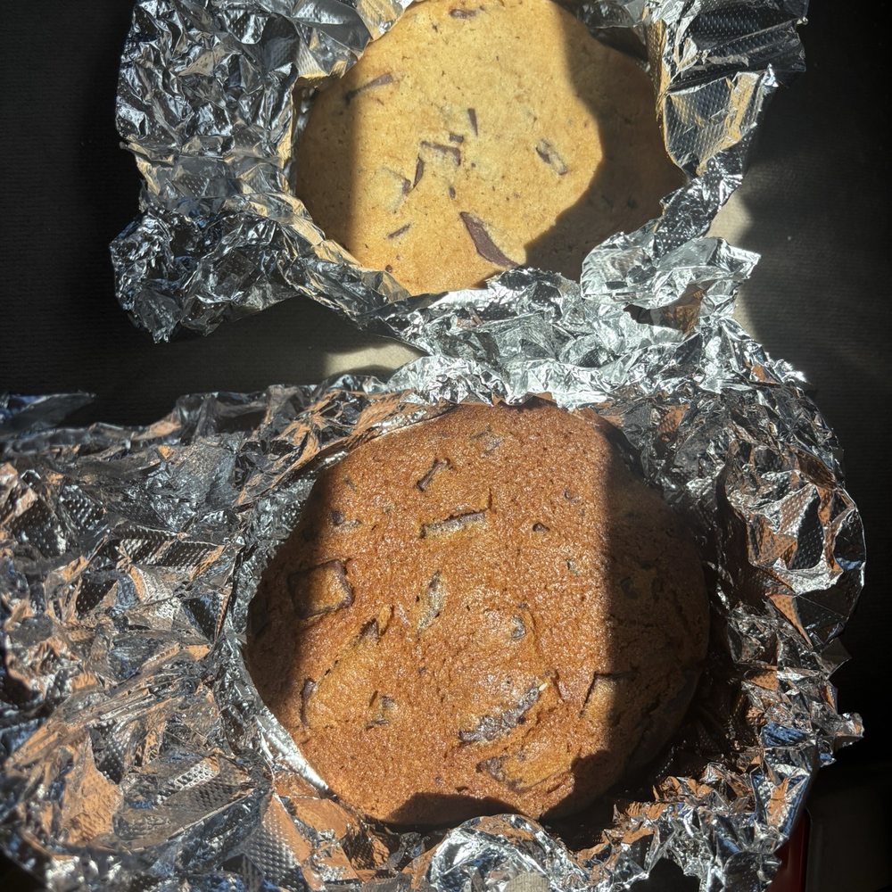 Both regular choco chip cookie.... One obviously burnt. Both regular choco chip cookie.... One obviously burnt.