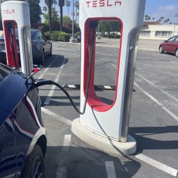 Tesla Supercharger - Chargers
