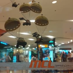 MCL 德福戲院 - 呢度既display 都好大規模