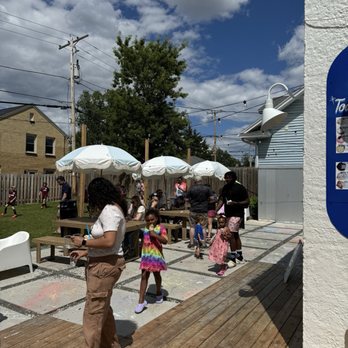 Joy Ice Cream - Ice Cream & Frozen Yogurt Near Me - Wauwatosa, Wisconsin