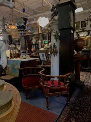Daviddi Antiques