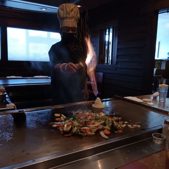 Sakegura Restaurant - Our chef UT is doing his thing, which he's very good at! - Sushi Bars Near Me - Snellville, Georgia Sakegura Restaurant - Our chef UT is doing his thing, which he's very good at! - Sushi Bars Near Me - Snellville, Georgia