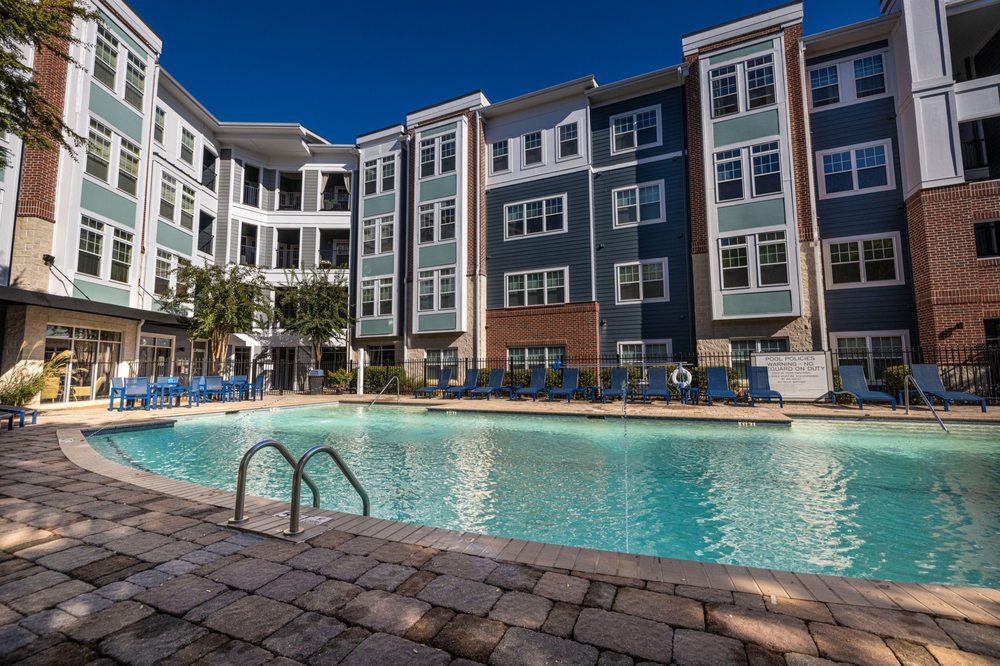 10 PERIMETER PARK APARTMENTS Updated September 2024 15 Photos & 18