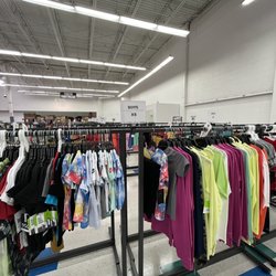 DICK'S Warehouse Sale